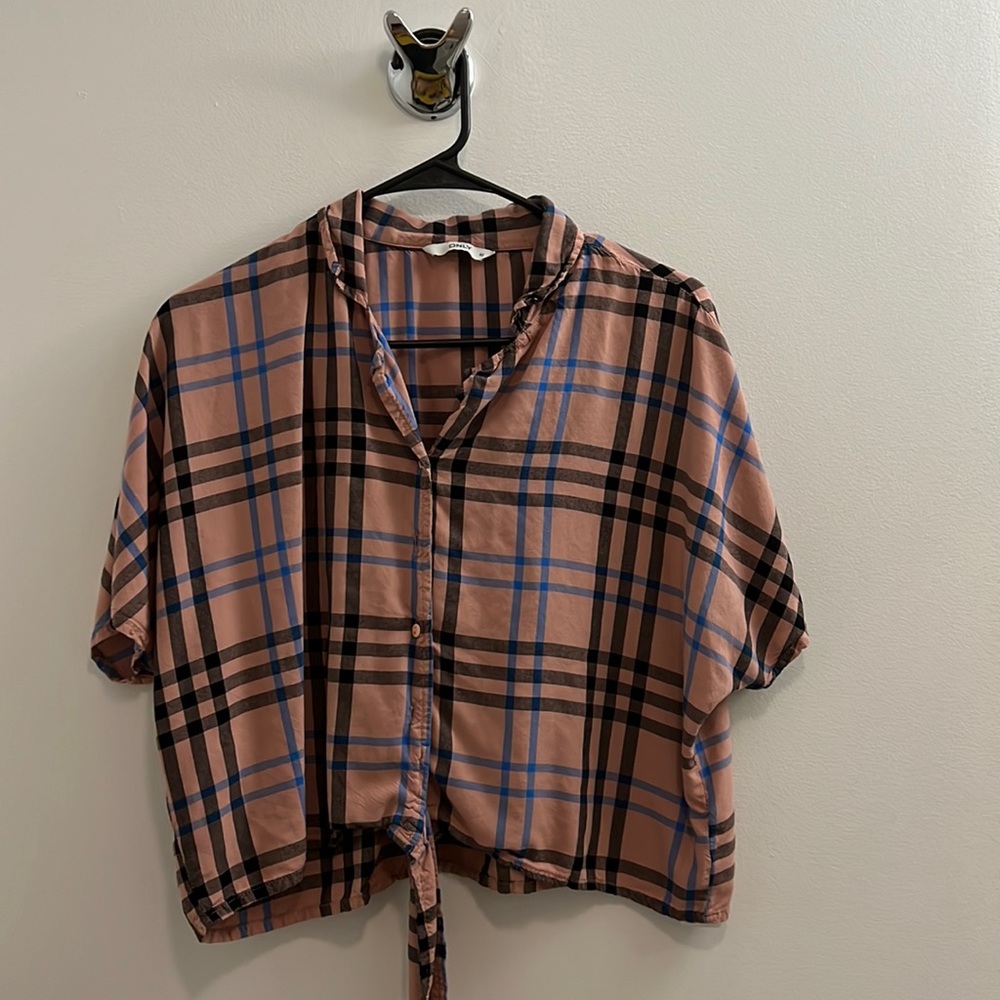 Crop top from ONLY, size 40